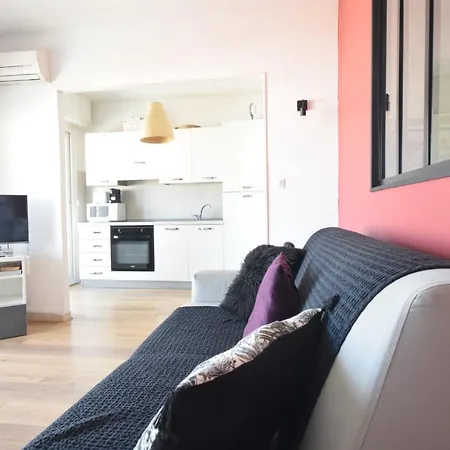 Apartment L'aiglon Airco In The Town Center For 4 By Sunset