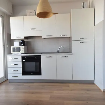 Apartment L'aiglon Airco In The Town Center For 4 By Sunset